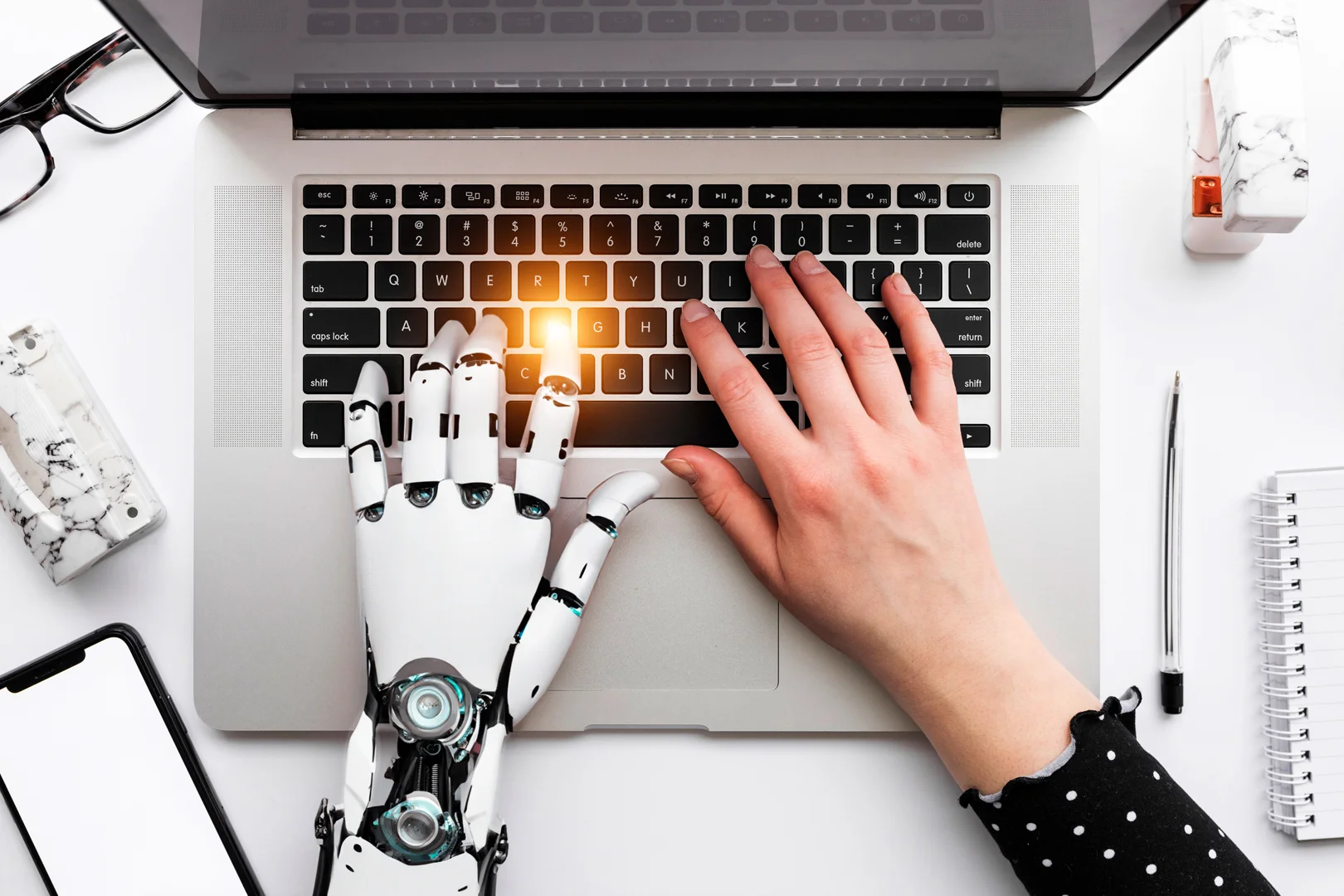 Colaborare om-AI pentru optimizarea proceselor de marketing și vânzări